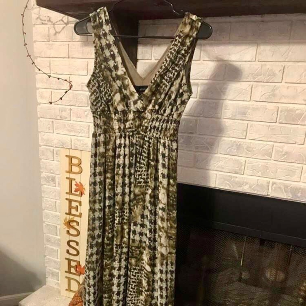 Small MLLE Gabrielle Green Maxi Dress